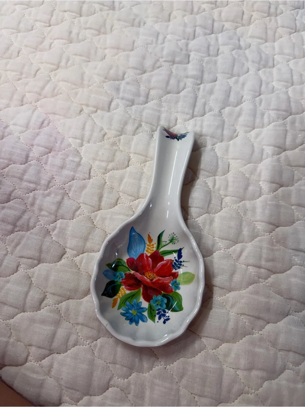 The Pioneer Woman White Ceramic Floral Spoon Rest with Red and Blue Flowers